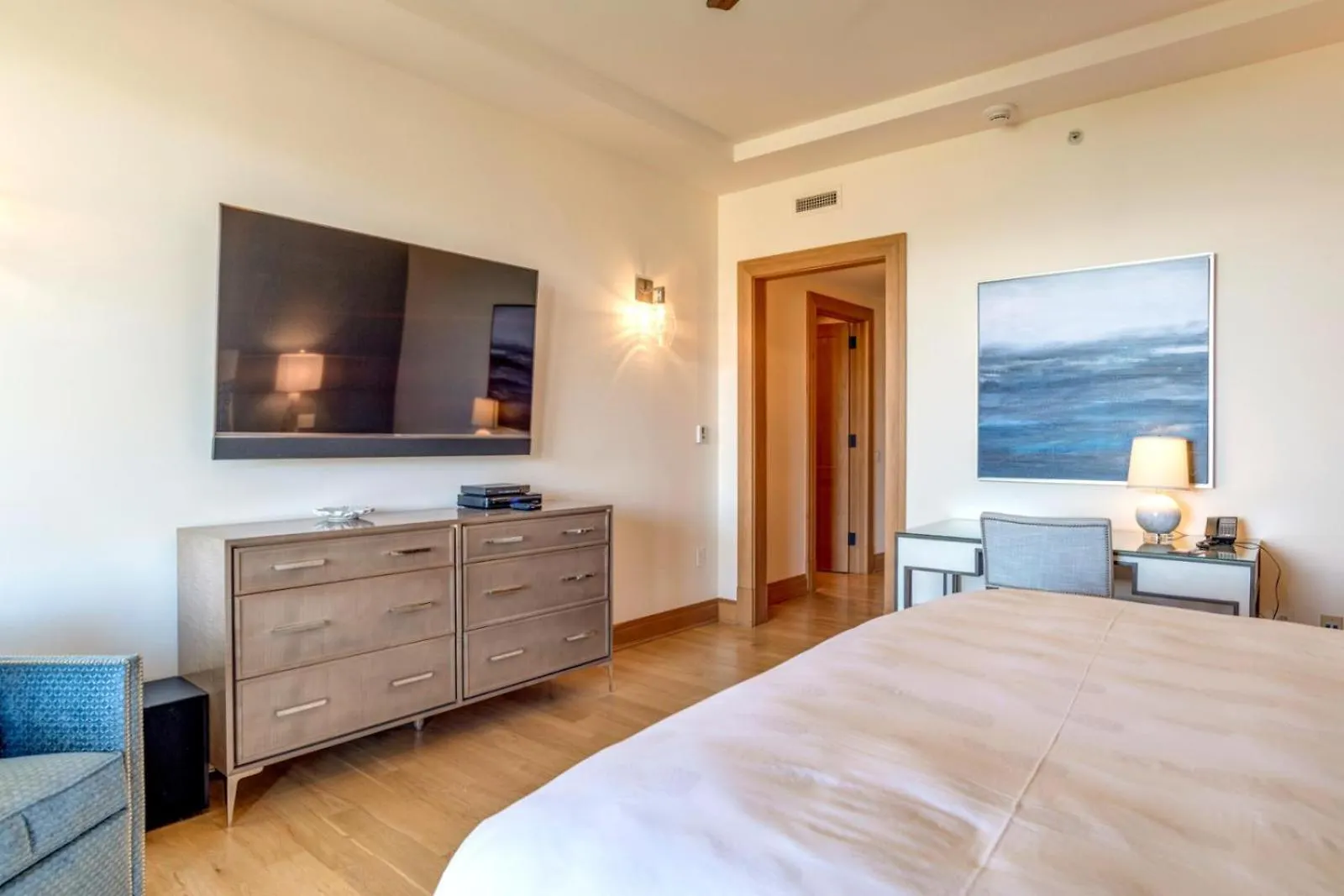 Kbm Resorts Free Car Molokai At Montage Kapalua Bay Ocean View Penthouse Apartment