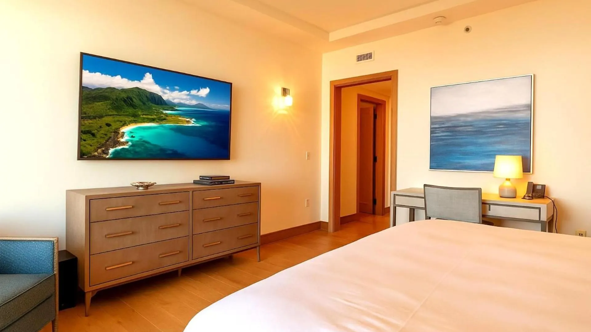 Kbm Resorts Free Car Molokai At Montage Kapalua Bay Ocean View Penthouse United States