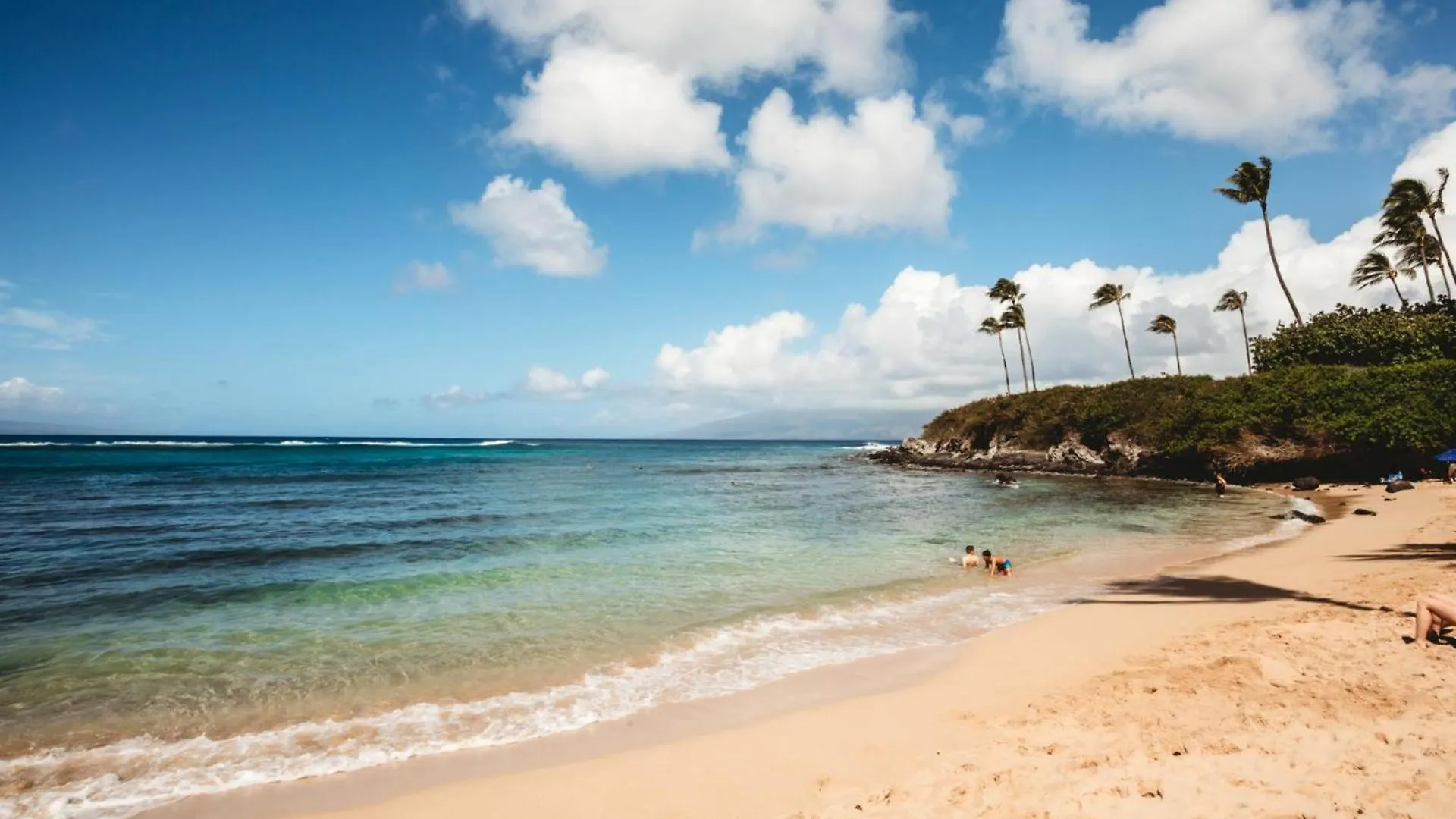 Kbm Resorts Free Car Molokai At Montage Kapalua Bay Ocean View 3-Bedroom Penthouse With Daily Housekeeping Spa